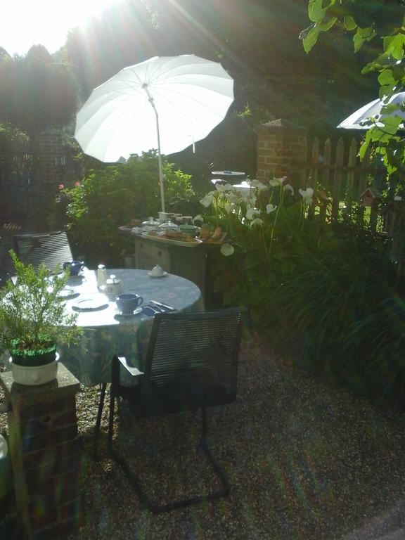 Bed and Breakfast La Maison De La Plage - La Cerisaie Honfleur Exterior foto